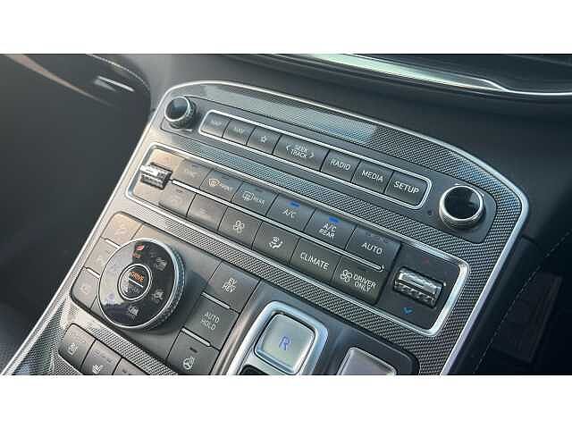 Hyundai Santa Fe SANTA FE 1.6 TGDi Plug-in Hybrid Ultimate 5dr 4WD Auto
