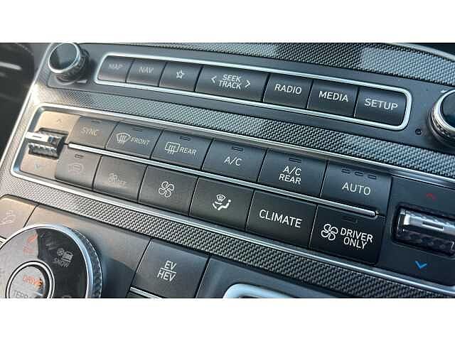 Hyundai Santa Fe SANTA FE 1.6 TGDi Plug-in Hybrid Ultimate 5dr 4WD Auto