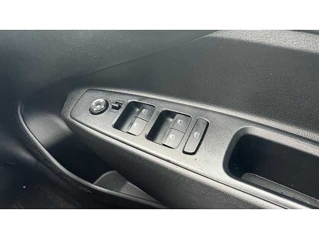 Hyundai i10 1.0 MPi SE Connect 5dr