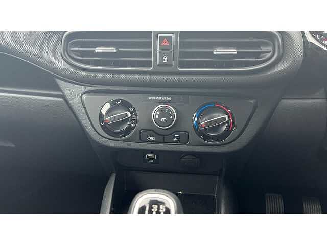 Hyundai i10 1.0 MPi SE Connect 5dr