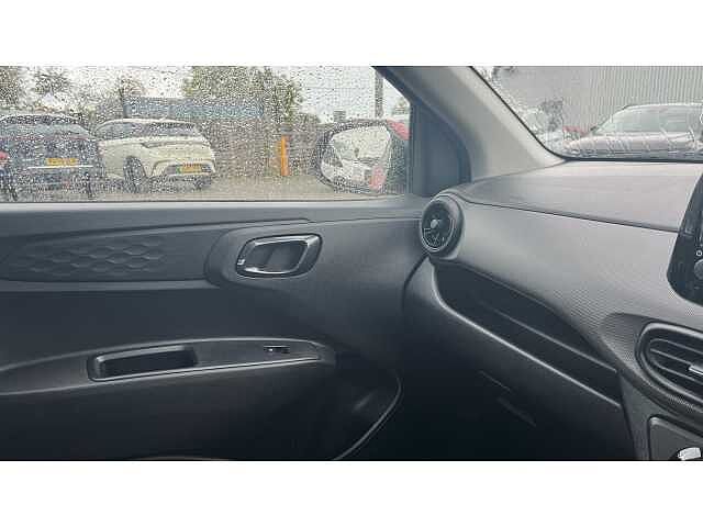 Hyundai i10 1.0 MPi SE Connect 5dr