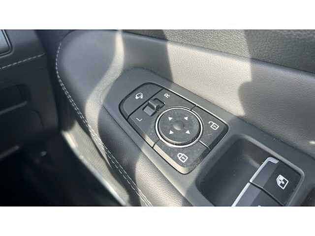 Hyundai Santa Fe SANTA FE 1.6 TGDi Hybrid Ultimate 5dr 4WD Auto