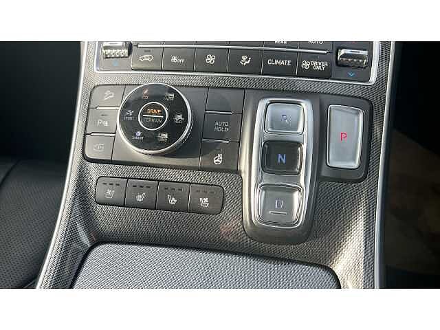 Hyundai Santa Fe SANTA FE 1.6 TGDi Hybrid Ultimate 5dr 4WD Auto