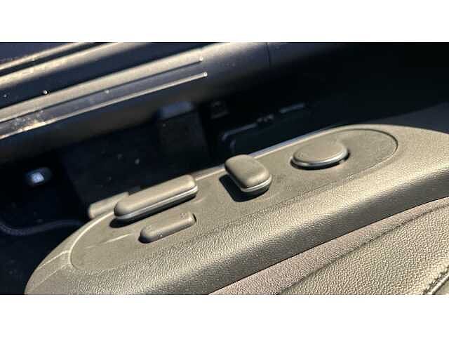 Hyundai Kona Kona 5Dr SUV 1.6T 129ps HBD Ultm 6DCT