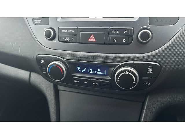 Hyundai i10 I10 1.2 Premium 5dr Auto