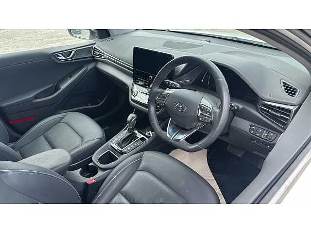 Hyundai Ioniq IONIQ 1.6 GDi Plug-in Hybrid Premium SE 5dr DCT