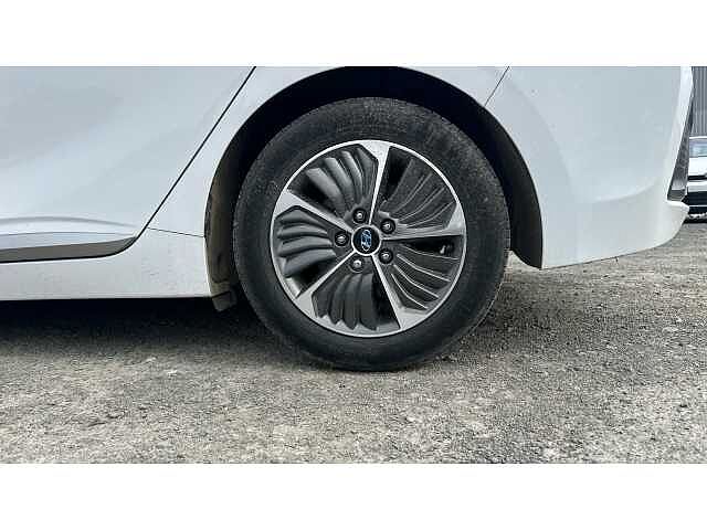 Hyundai Ioniq IONIQ 1.6 GDi Plug-in Hybrid Premium SE 5dr DCT