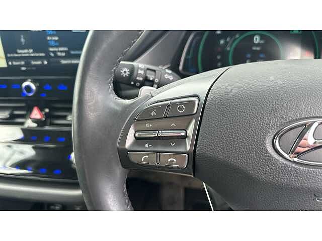 Hyundai Ioniq IONIQ 1.6 GDi Plug-in Hybrid Premium SE 5dr DCT