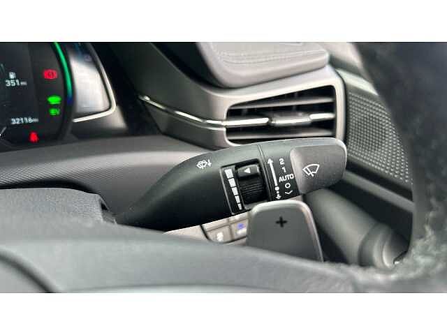 Hyundai Ioniq IONIQ 1.6 GDi Plug-in Hybrid Premium SE 5dr DCT