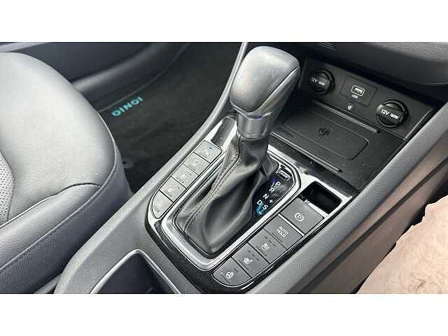 Hyundai Ioniq IONIQ 1.6 GDi Plug-in Hybrid Premium SE 5dr DCT
