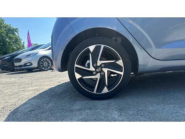 Hyundai I10 i10 5Dr HAT 1.2 MPi 79ps Premium NAV AU Meta Blue