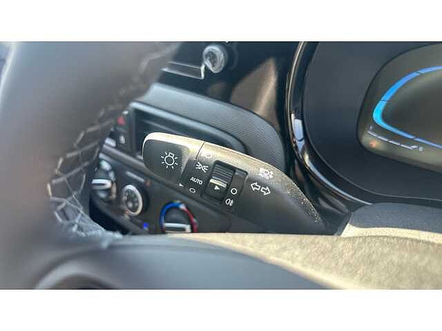 Hyundai I10 i10 5Dr HAT 1.0 MPi 67ps Advance AU Vibrant Blue
