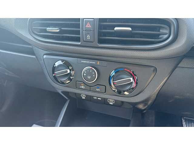Hyundai I10 i10 5Dr HAT 1.0 MPi 67ps Advance AU Vibrant Blue