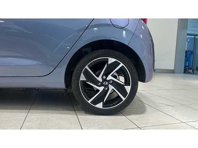 Hyundai i10 i10 5Dr HAT 1.2 MPi 79ps Premium NAV AU