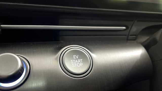 Hyundai KONA KONA 160kW Ultimate 65kWh 5dr Auto Atlas White