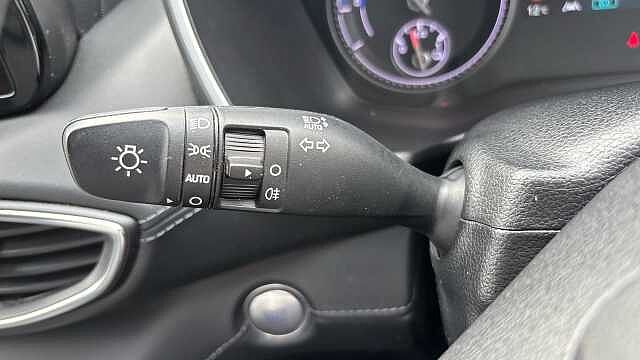 Hyundai Santa Fe SANTA FE 1.6 TGDi Hybrid Premium 5dr Auto